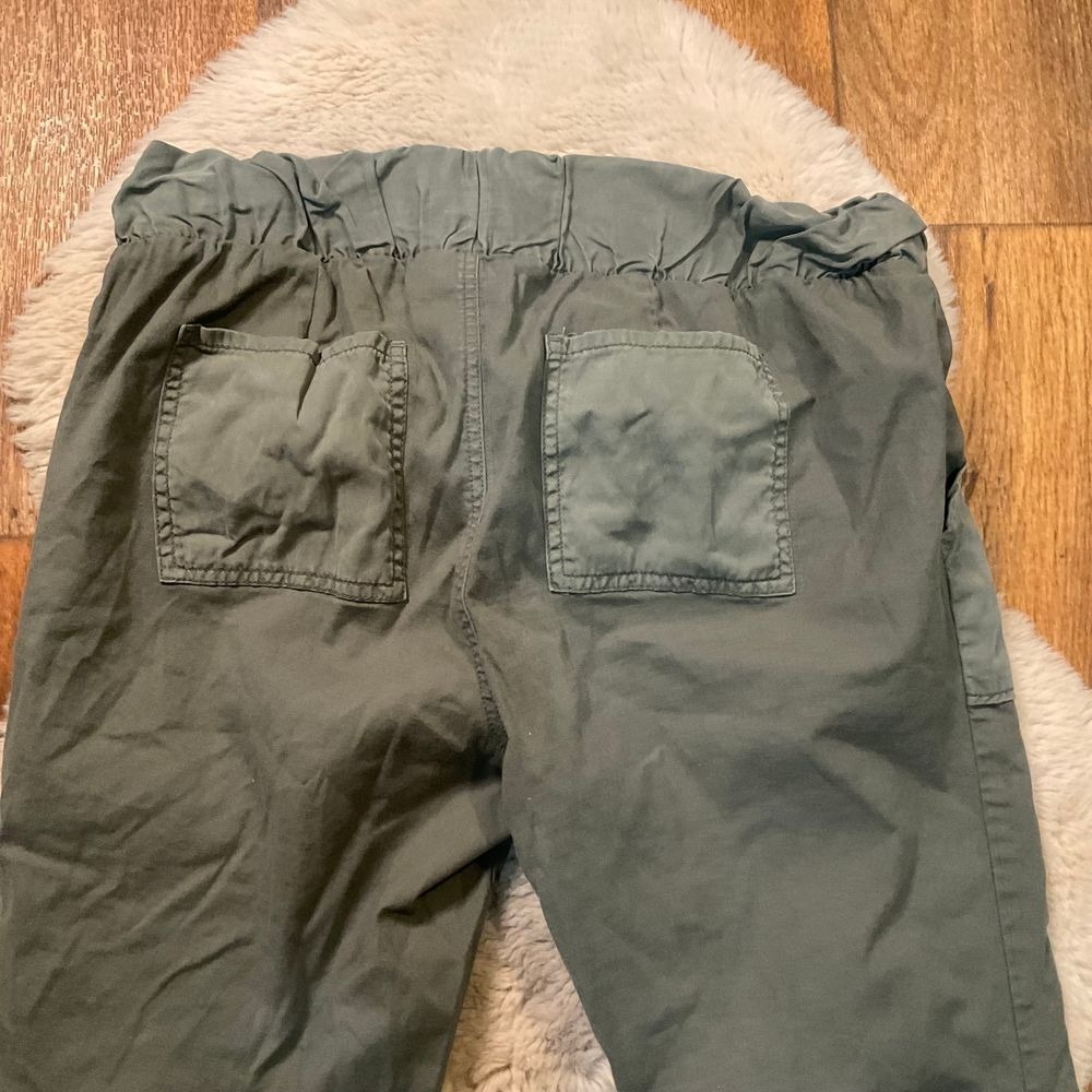 A Pea In The Pod Pants Maternity Size Large Green Jogger‎ Cropped Cargo - Picture 9 of 11